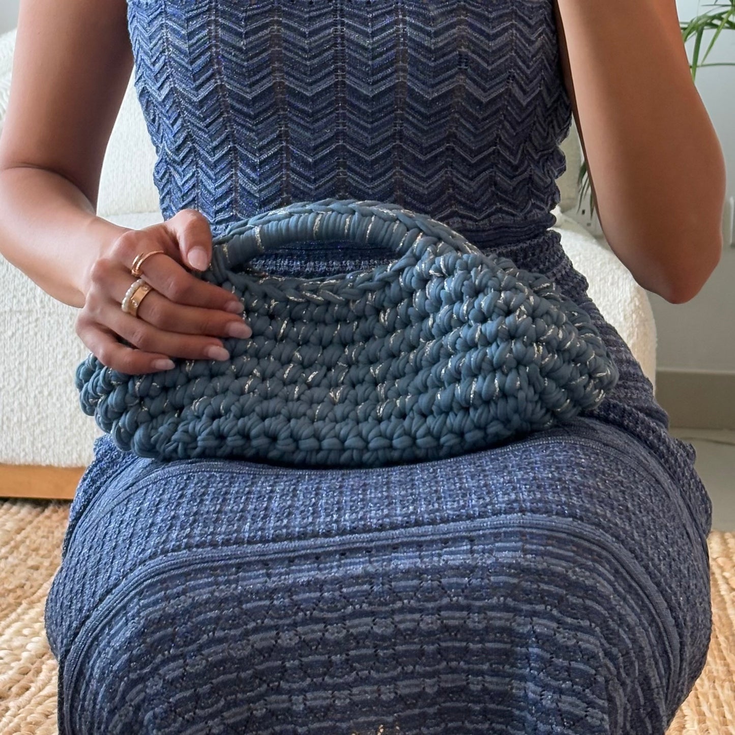 Cleo clutch in indigo